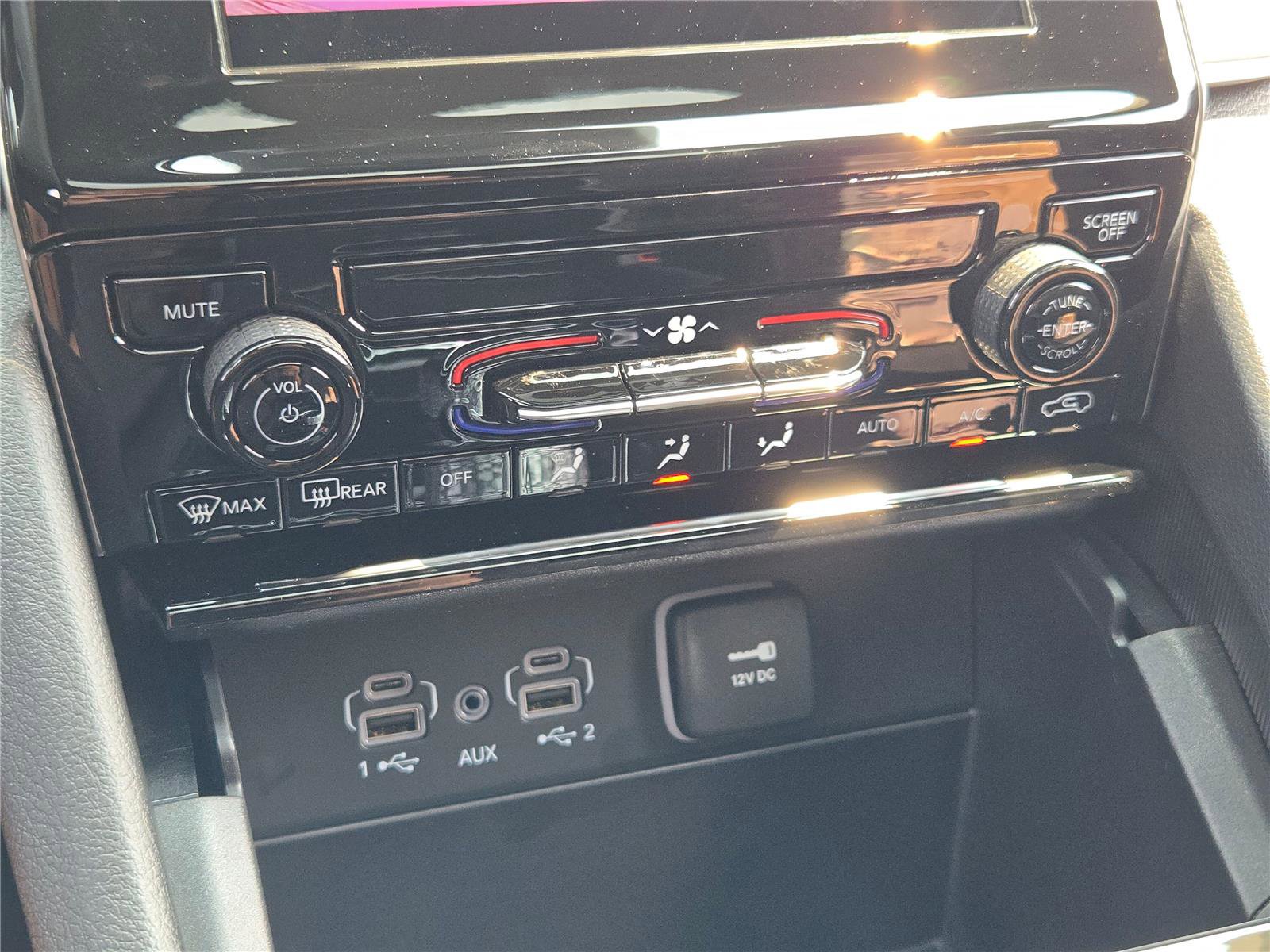 New 2025 Jeep Grand Cherokee L Laredo w/ Luxury Tech Group I image 32