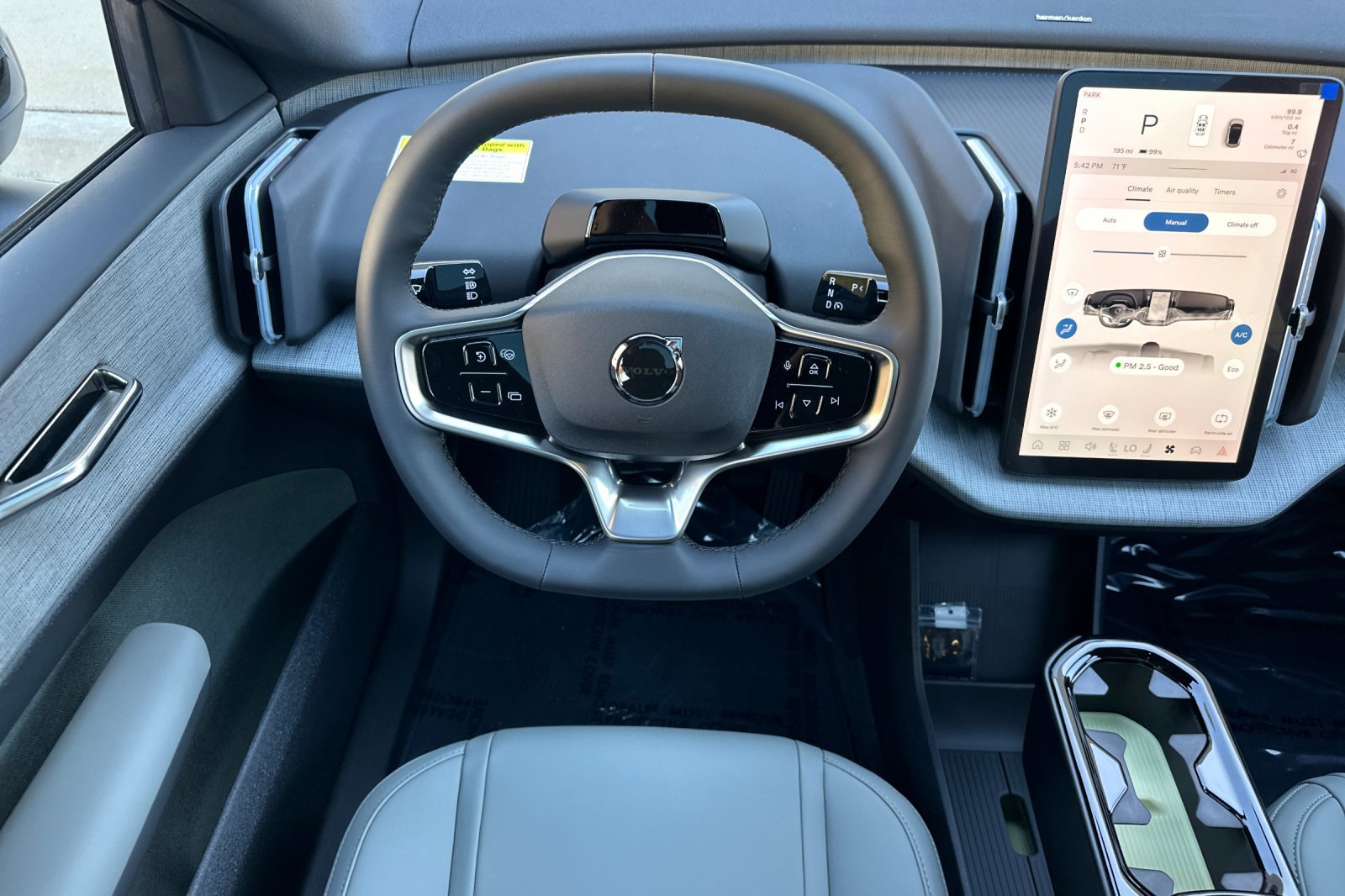 New 2026 Volvo EX30 Plus w/ Climate Package image 12