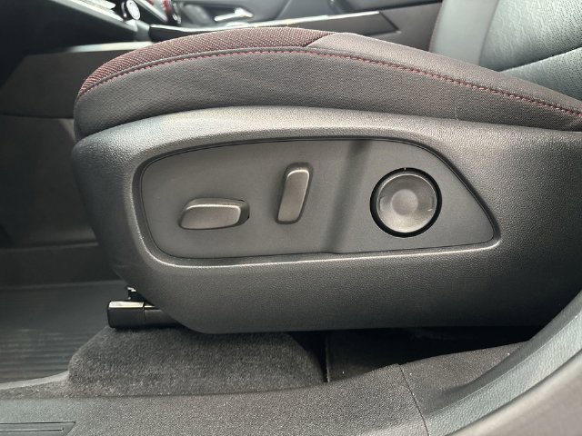 New 2027 Chevrolet Equinox RS w/ Safety and Technology Package FWD image 12