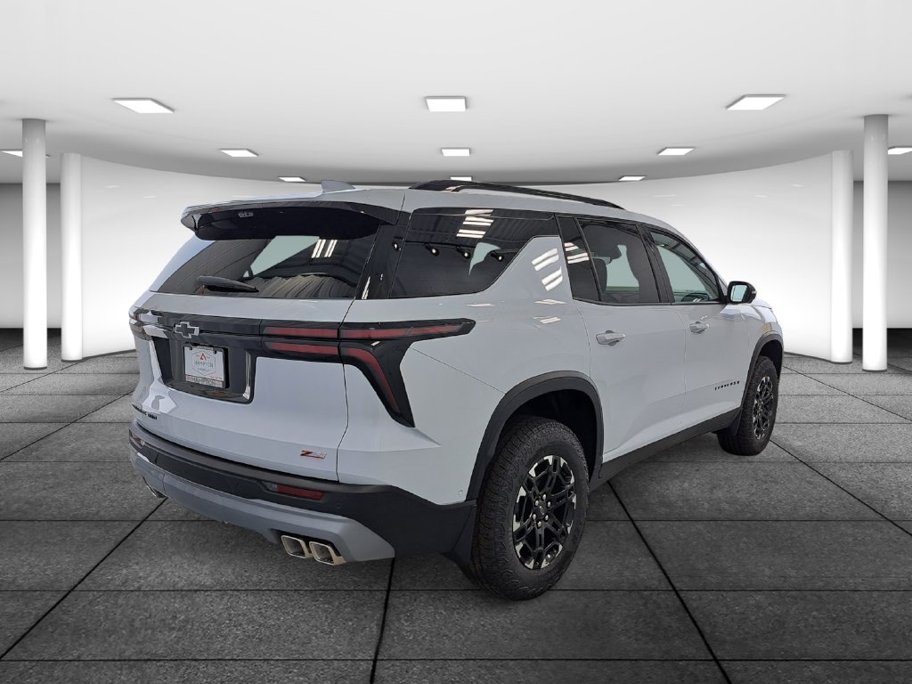 New 2027 Chevrolet Traverse Z71 w/ Enhanced Driving Package AWD/4WD image 4