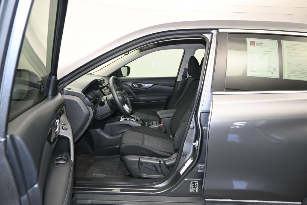 Used 2018 Nissan Rogue S FWD image 19