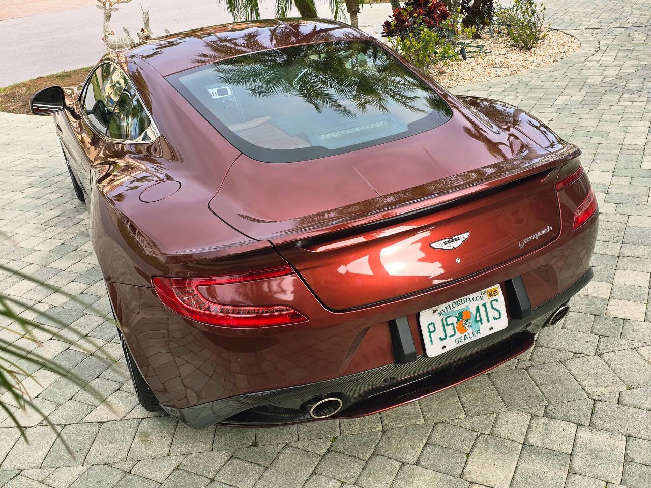 Used 2014 Aston Martin Vanquish Base 2dr Coupe image 34