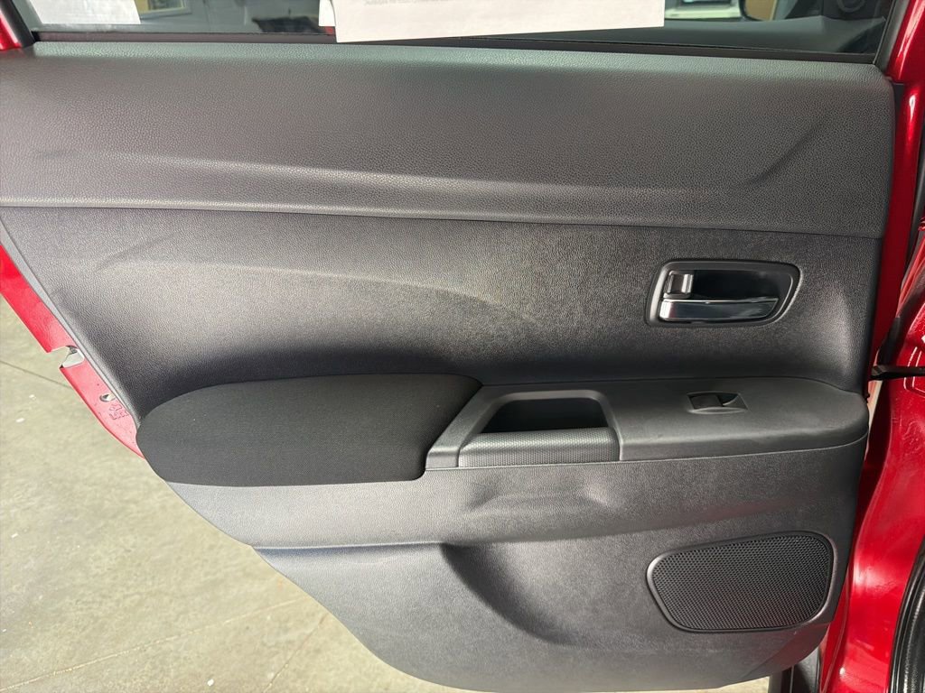 Used 2023 Mitsubishi Outlander Sport SE image 18