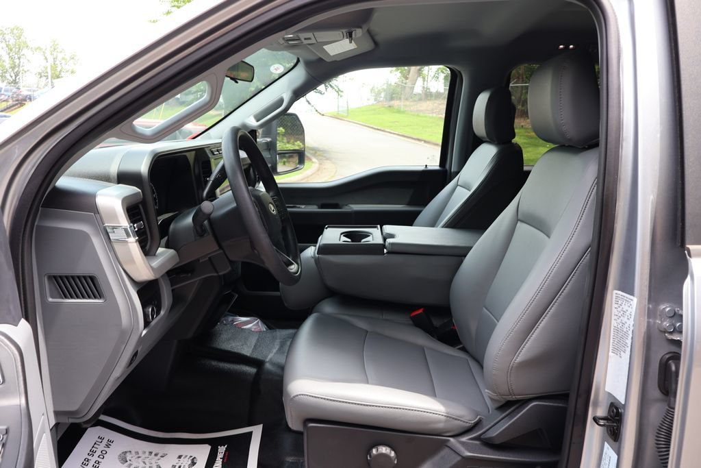 New 2024 Ford F350 XL w/ XL Chrome Package RWD image 17