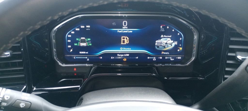 Used 2024 Chevrolet Silverado 2500 ZR2 w/ Technology Package image 13