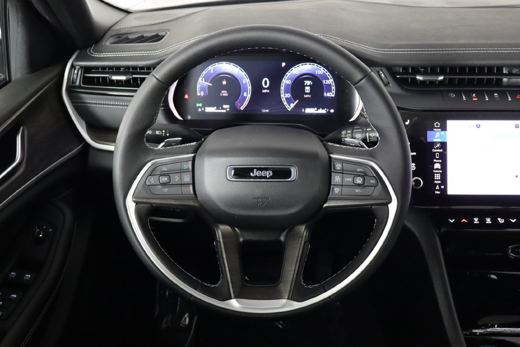 New 2026 Jeep Grand Cherokee Altitude AWD/4WD image 7