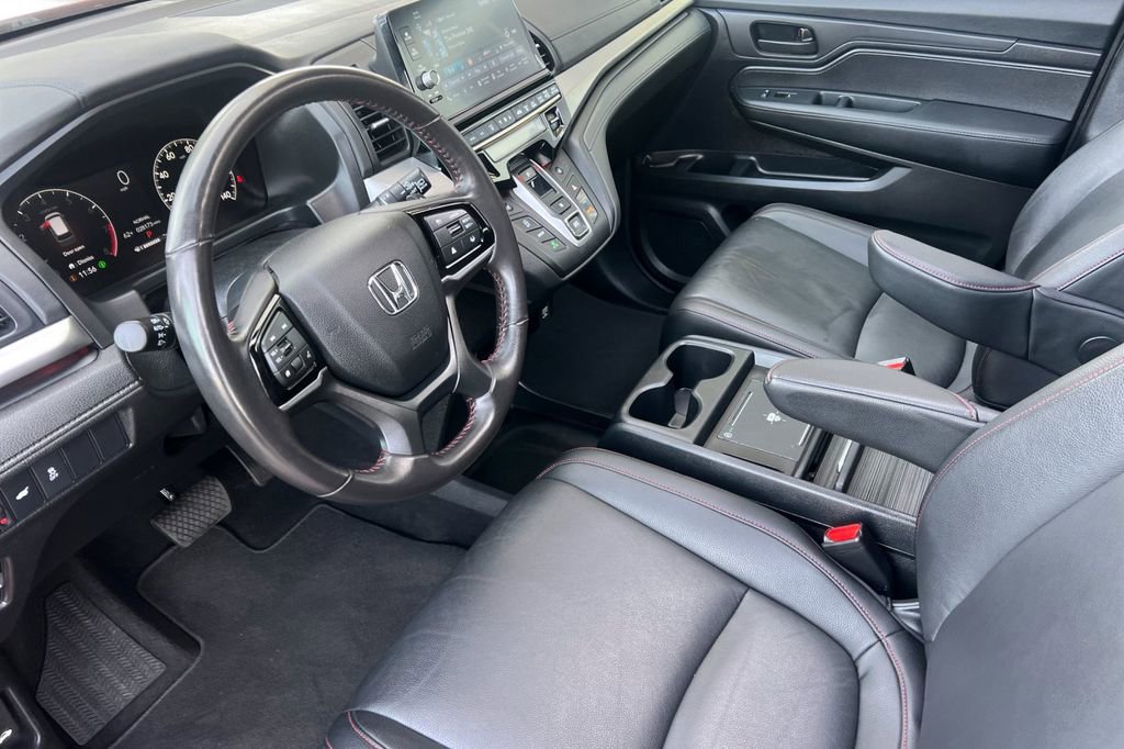 Used 2025 Honda Odyssey Sport-L image 12