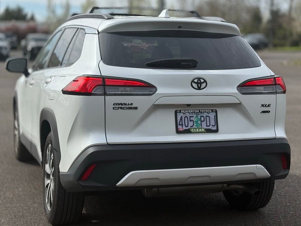 Certified 2023 Toyota Corolla Cross XLE w/ Convenience Package image 3