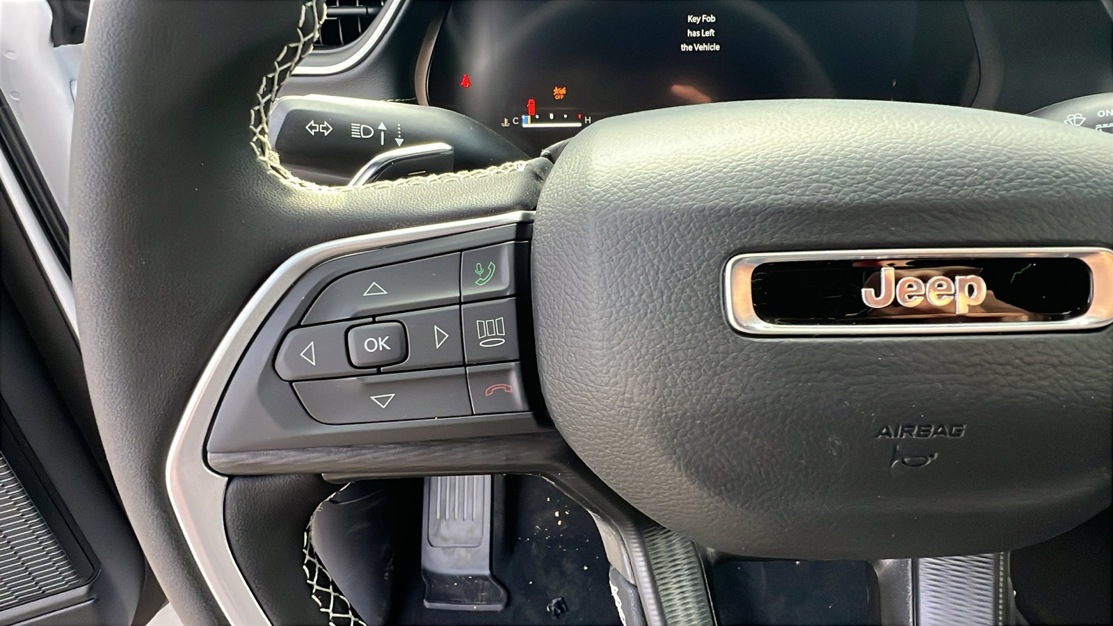 New 2025 Jeep Grand Cherokee Laredo image 24