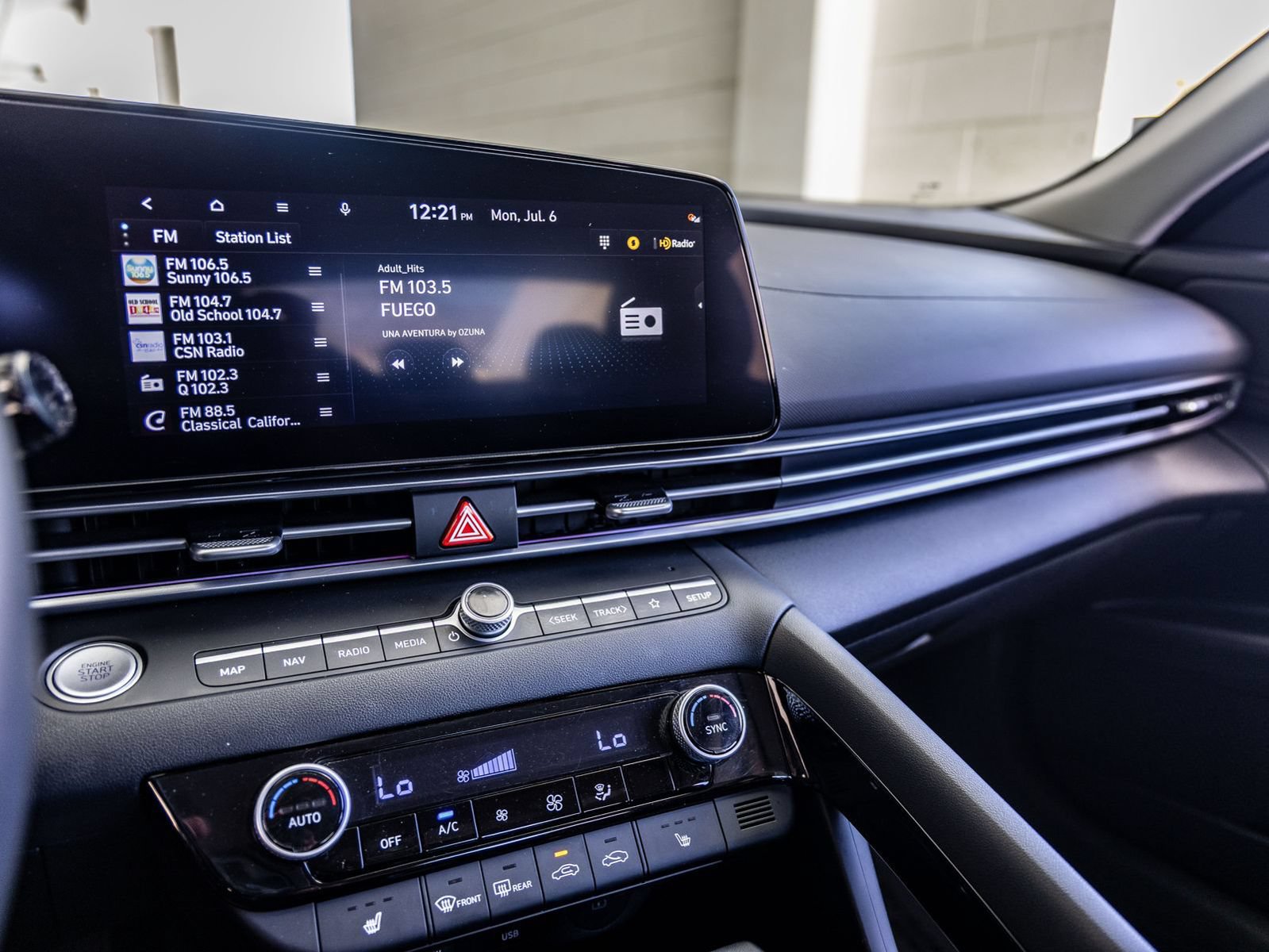 Used 2025 Hyundai Elantra SEL FWD image 15