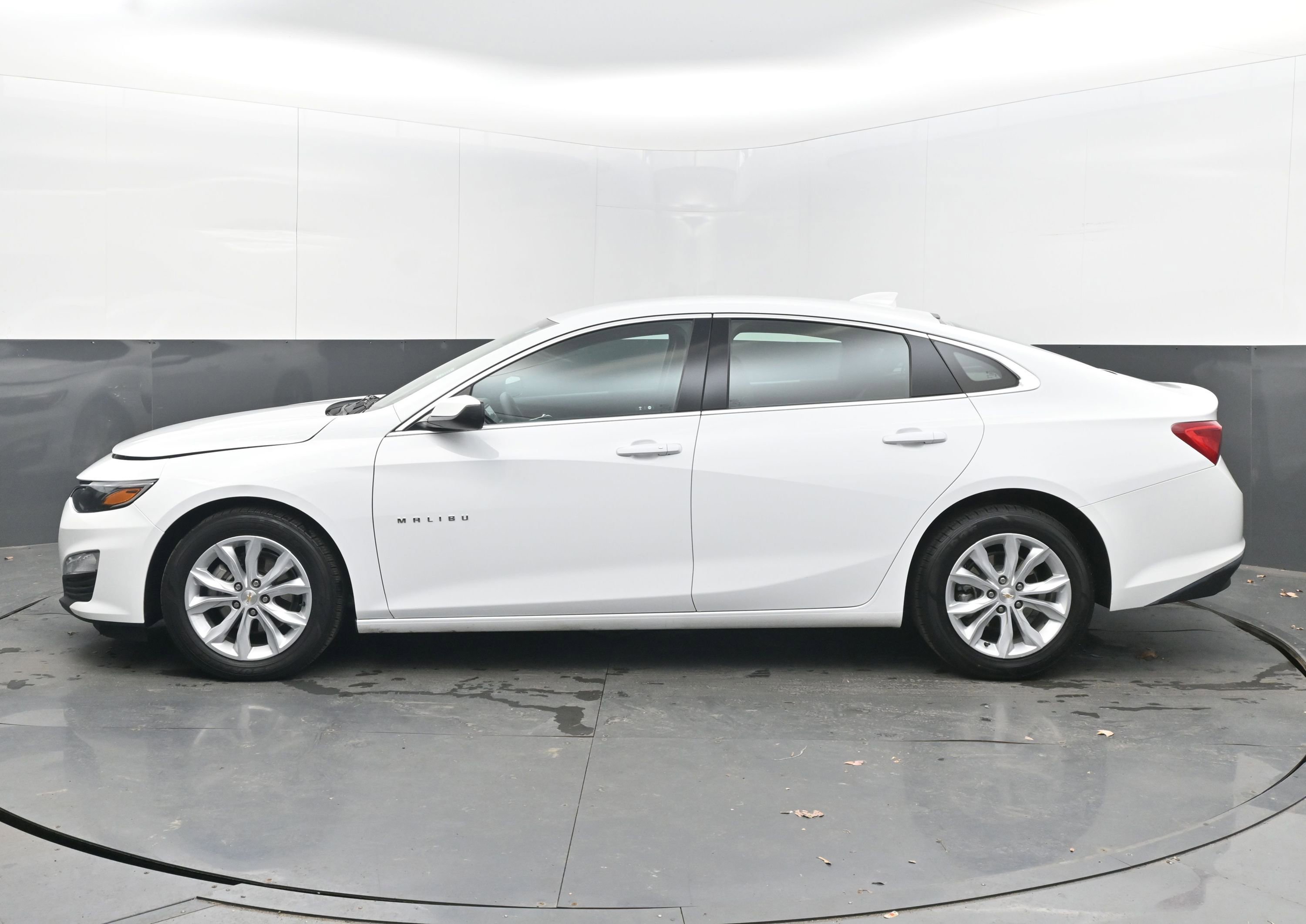 Used 2024 Chevrolet Malibu LT image 7
