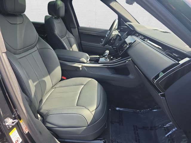 Used 2025 Land Rover Range Rover Sport SE AWD/4WD image 10