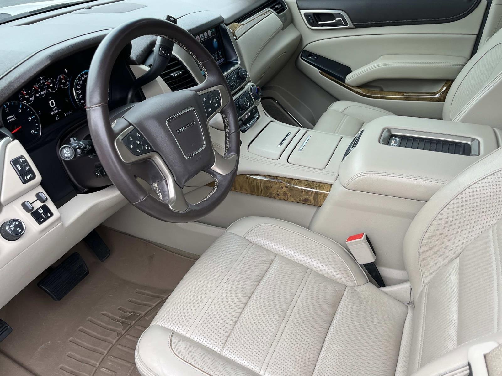 Used 2017 GMC Yukon Denali w/ Open Road Package image 30