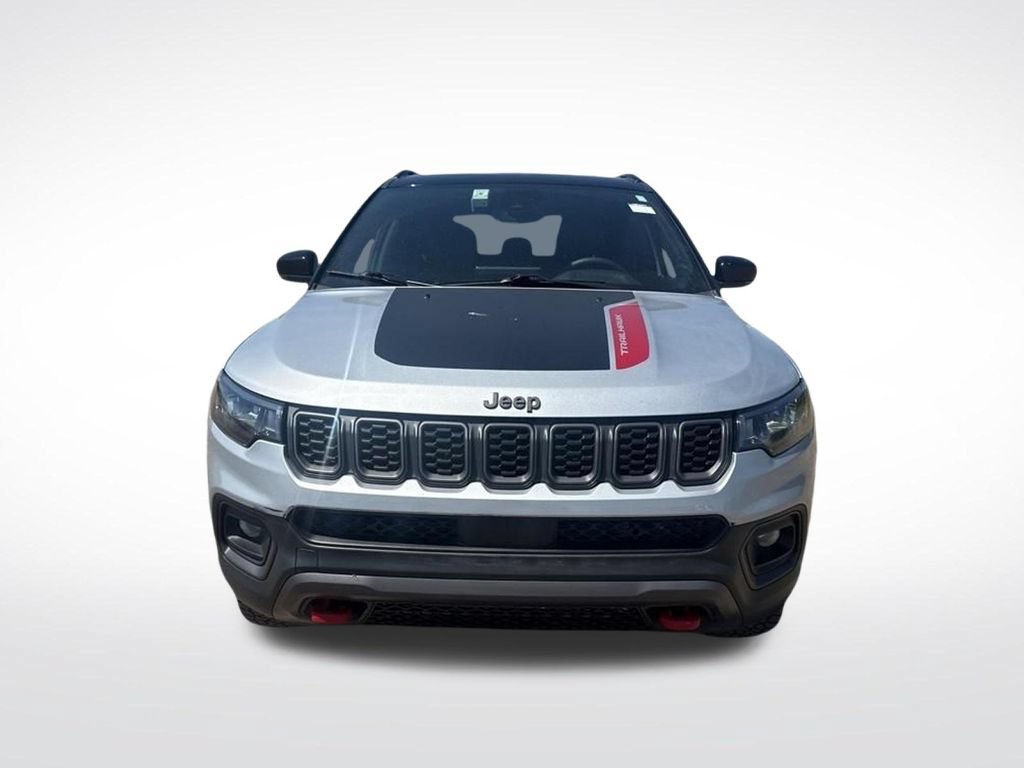 Used 2025 Jeep Compass Trailhawk AWD/4WD image 8