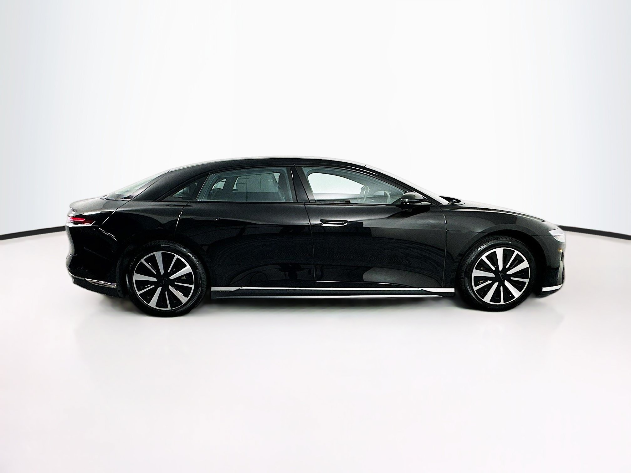 Used 2024 Lucid Air Touring AWD/4WD image 10