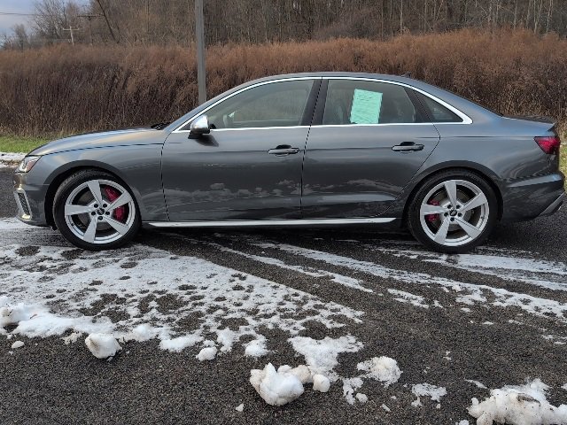 Used 2021 Audi S4 Premium Plus w/ Premium Plus Package image 4