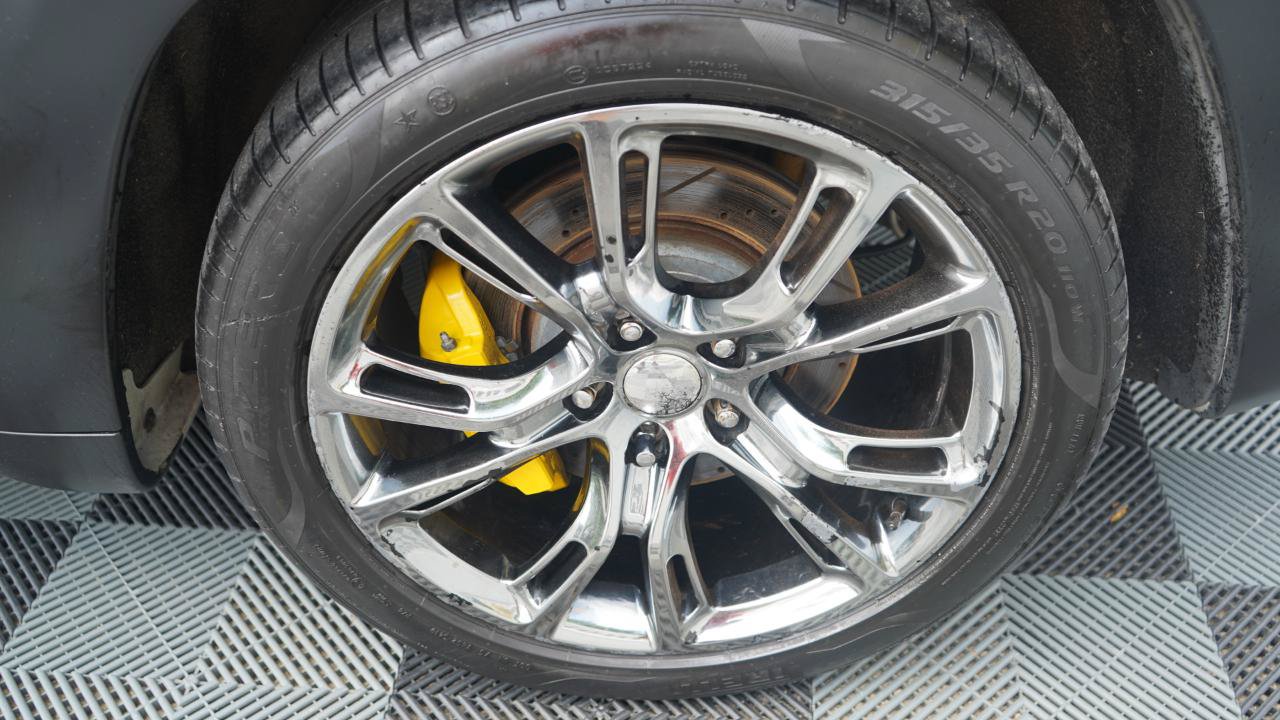 Used 2018 Jeep Grand Cherokee Trackhawk AWD/4WD image 32