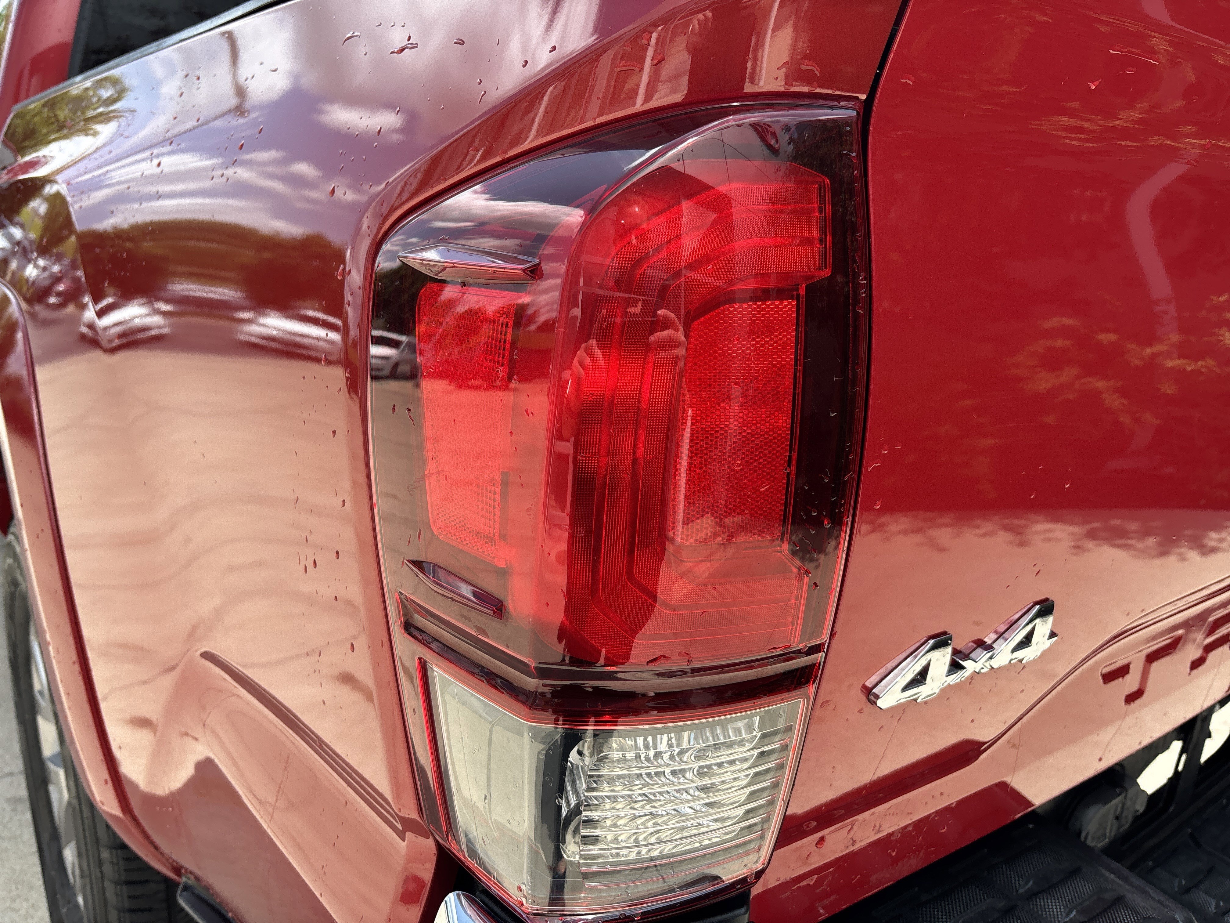 Used 2019 Toyota Tacoma SR5 AWD/4WD image 12