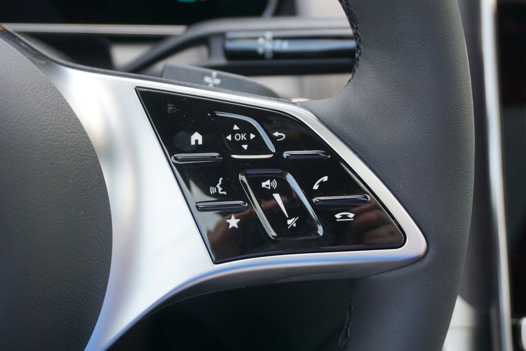 Certified 2025 Mercedes-Benz GLC 300 4MATIC image 27