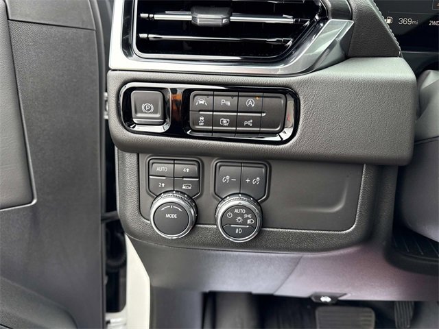 Used 2025 GMC Yukon Denali w/ Sun & Power Step Package image 29