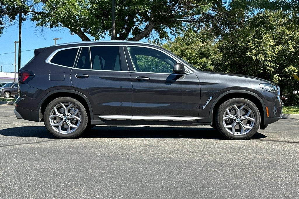 Used 2024 BMW X3 xDrive30i AWD/4WD image 3
