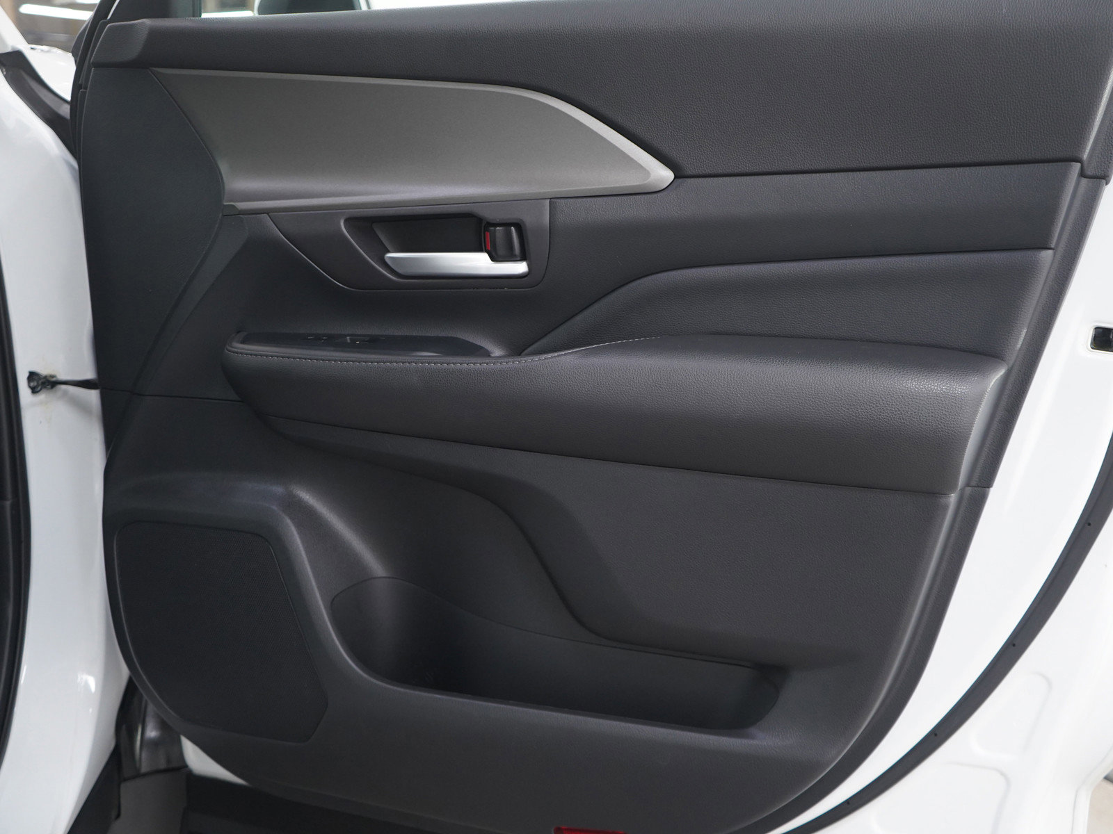 Used 2024 Toyota Grand Highlander XLE image 9