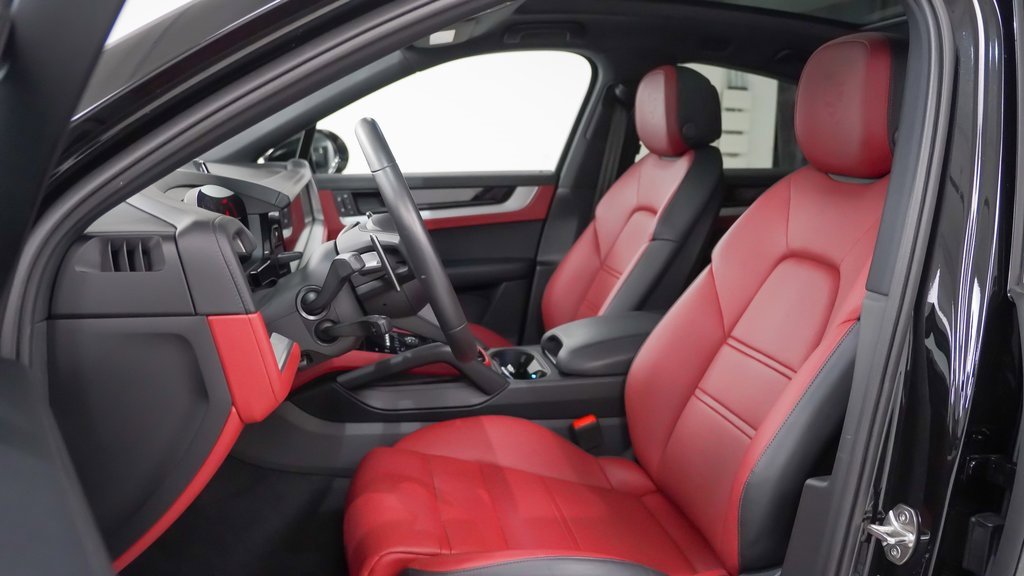 New 2025 Porsche Cayenne S image 5