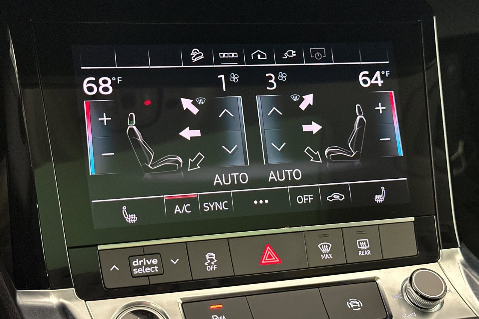 Used 2024 Audi Q8 e-tron Premium image 20