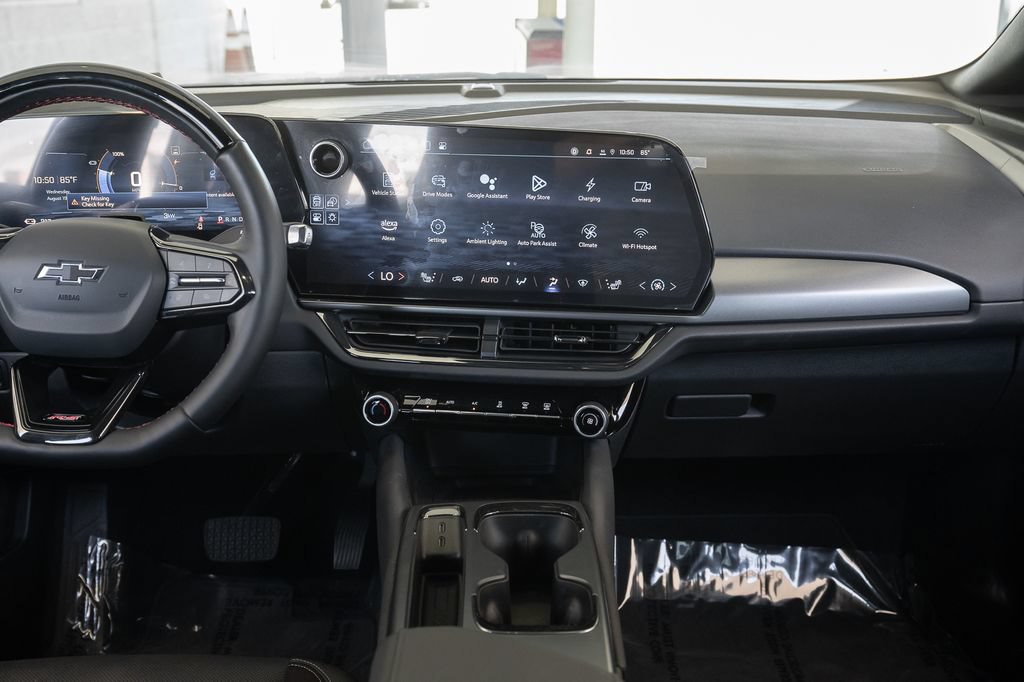 Used 2024 Chevrolet Equinox EV RS FWD image 19