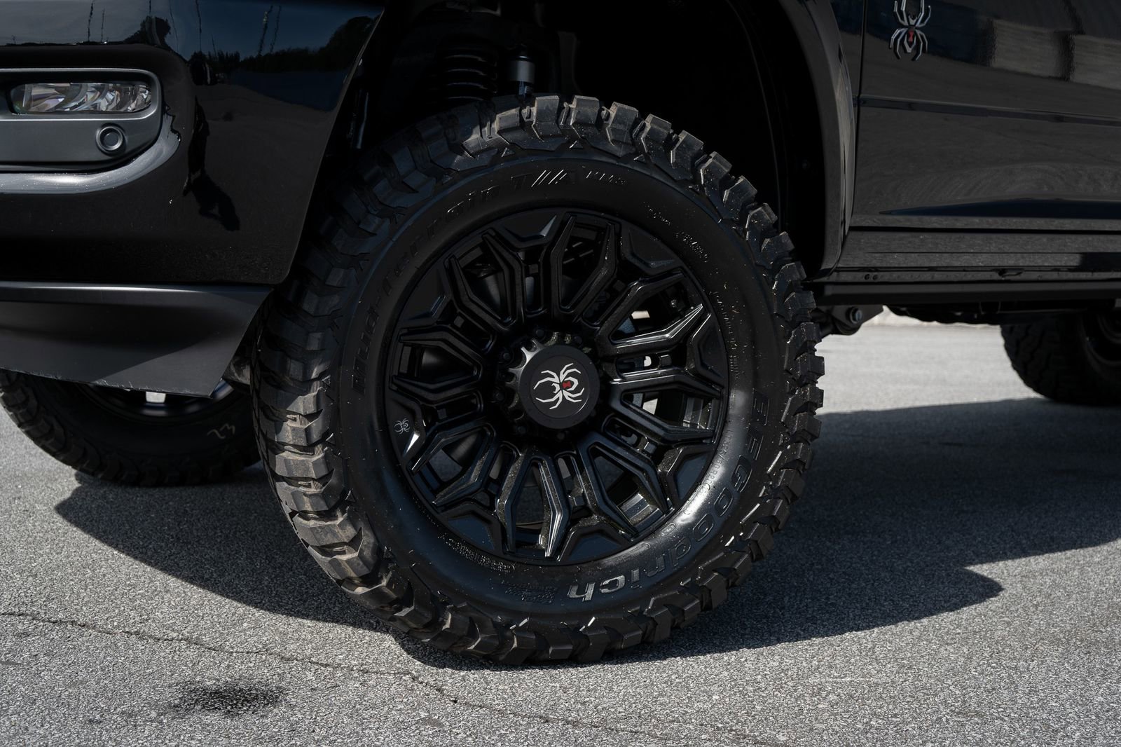 New 2026 RAM 2500 Laramie w/ Night Edition AWD/4WD image 7