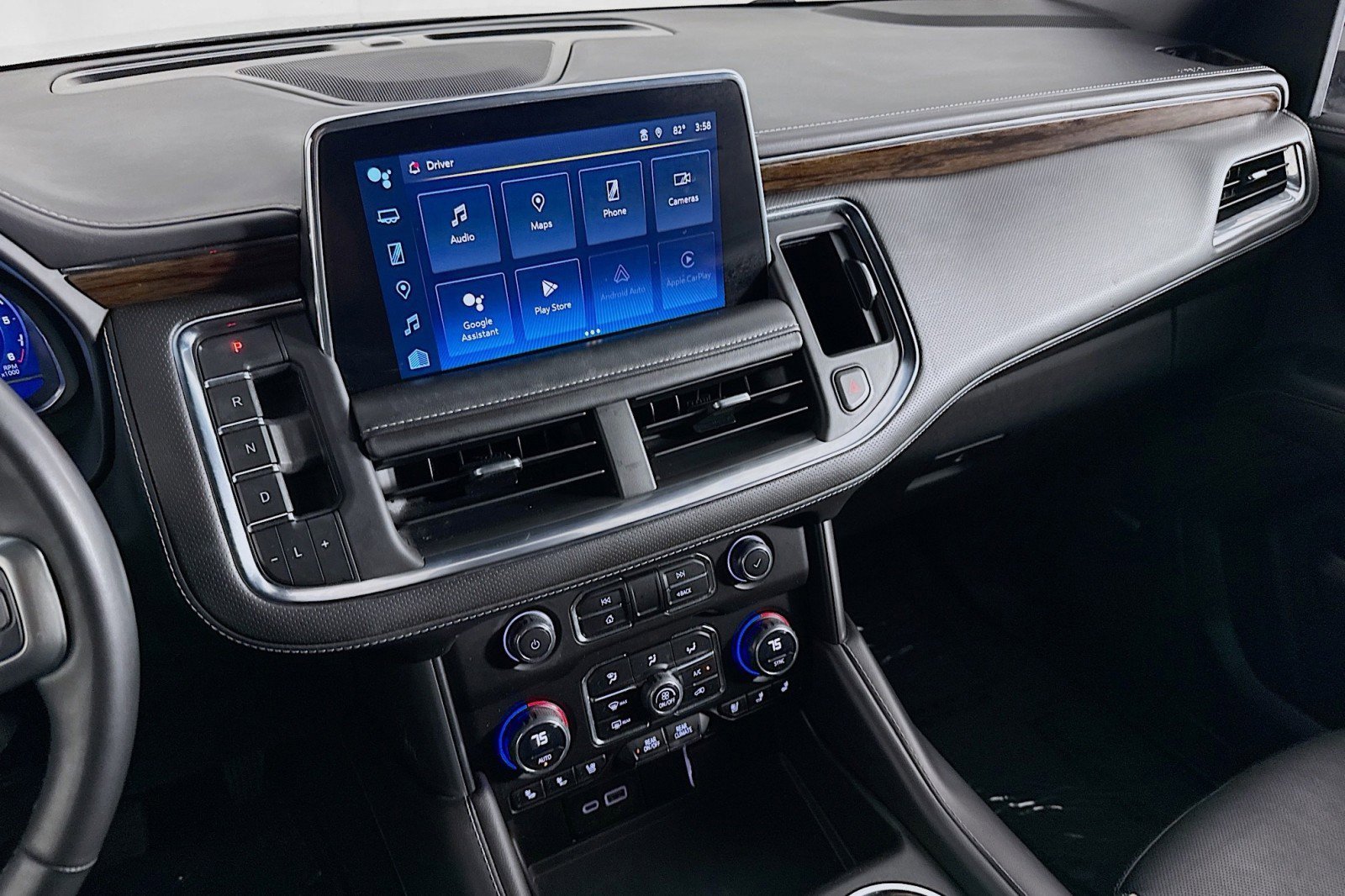 Used 2023 Chevrolet Suburban Premier image 20