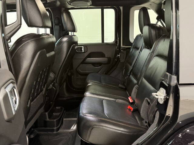 Used 2021 Jeep Wrangler Unlimited Rubicon w/ Trailer Tow Package AWD/4WD image 14