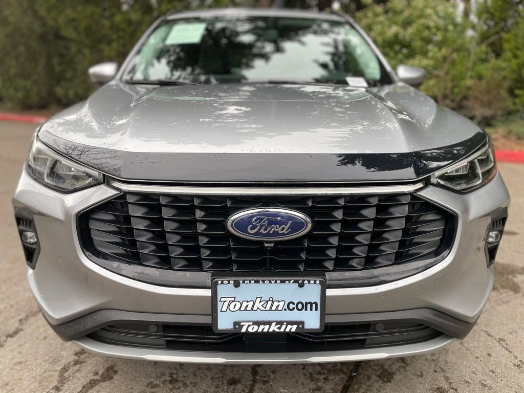 Used 2024 Ford Escape Platinum image 9