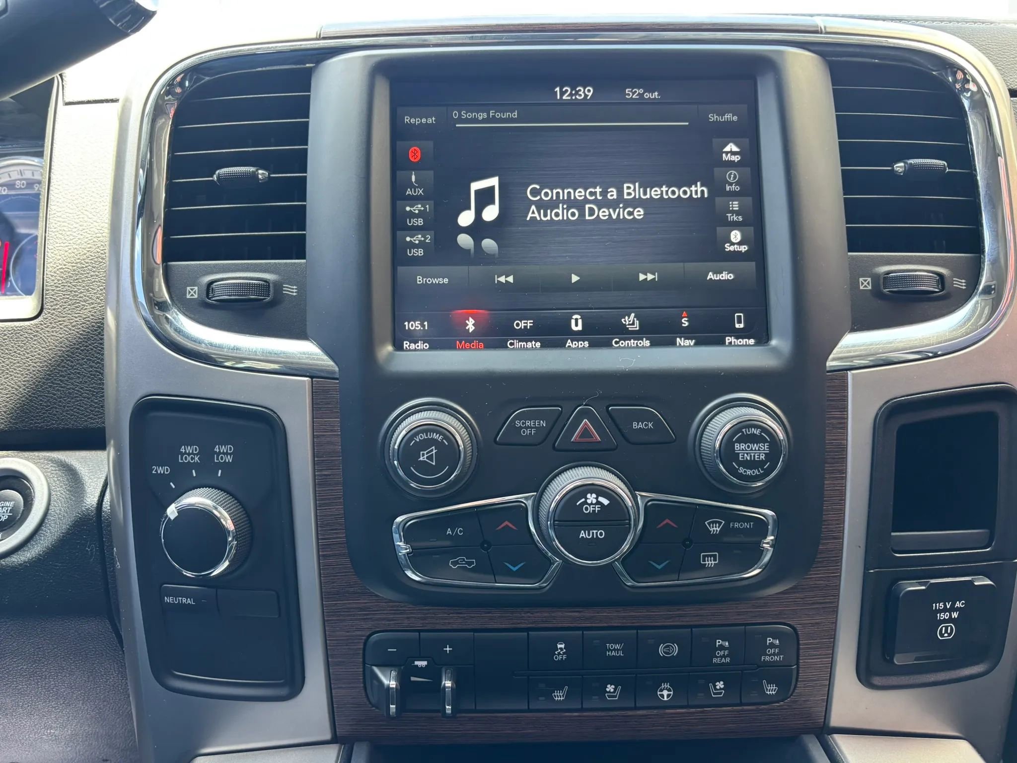 Used 2018 RAM 2500 Laramie AWD/4WD image 26