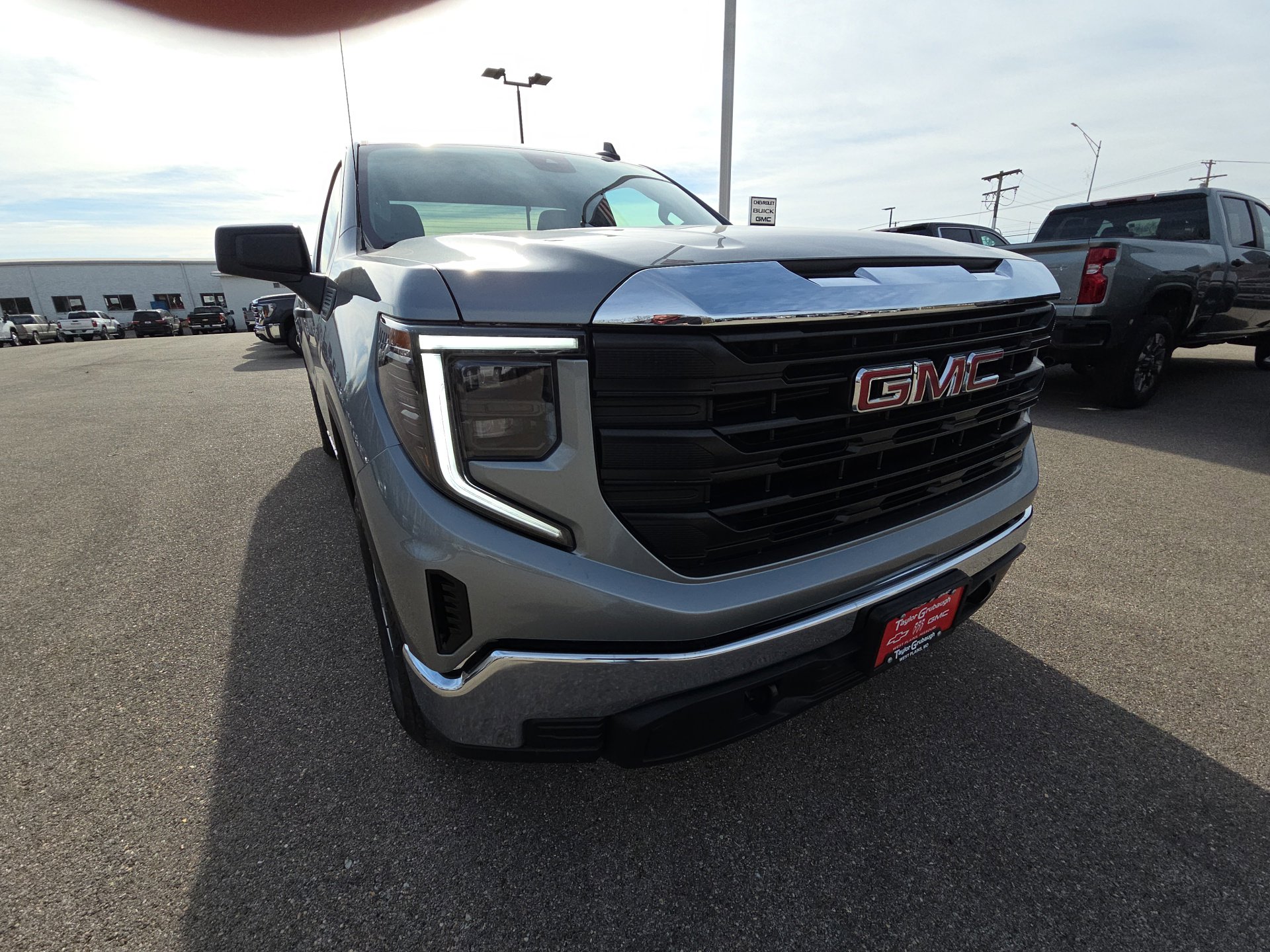 Certified 2025 GMC Sierra 1500 Pro w/ Pro Value Package image 12