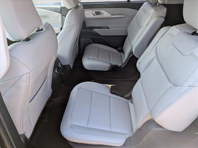 New 2026 Ford Explorer Active w/ Active Comfort Package AWD/4WD image 15