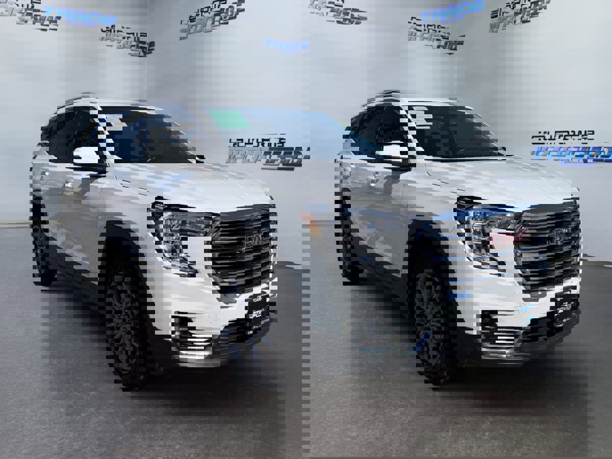 Used 2022 GMC Terrain SLT image 3