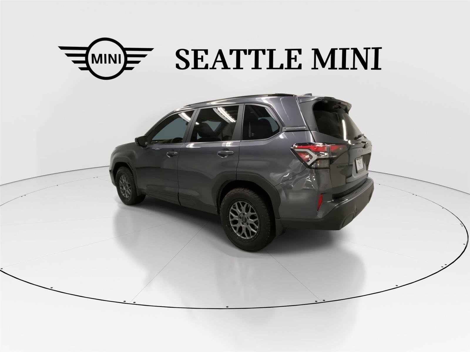 Used 2025 Subaru Forester Touring image 8