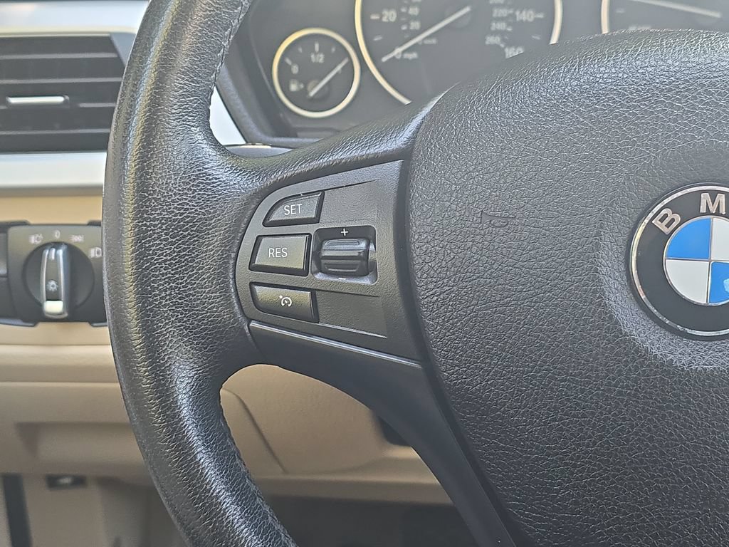 Used 2013 BMW 328i xDrive Sedan AWD/4WD image 19
