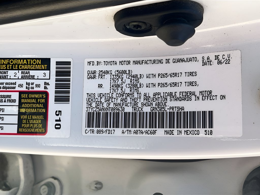 Used 2022 Toyota Tacoma TRD Sport AWD/4WD image 31