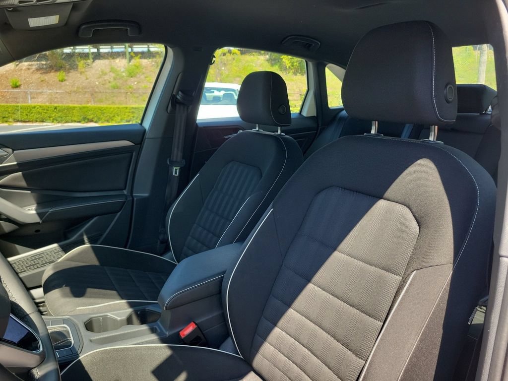 Used 2023 Volkswagen Jetta Sport FWD image 19