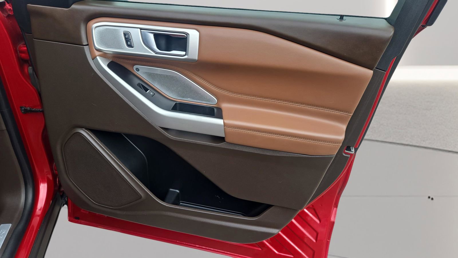 Certified 2022 Ford Explorer King Ranch w/ Class IV Trailer Tow Package image 21