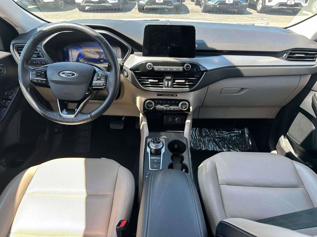 Used 2021 Ford Escape Titanium AWD/4WD image 12