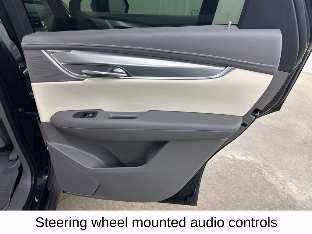 Used 2020 Cadillac XT5 Premium Luxury AWD/4WD image 28