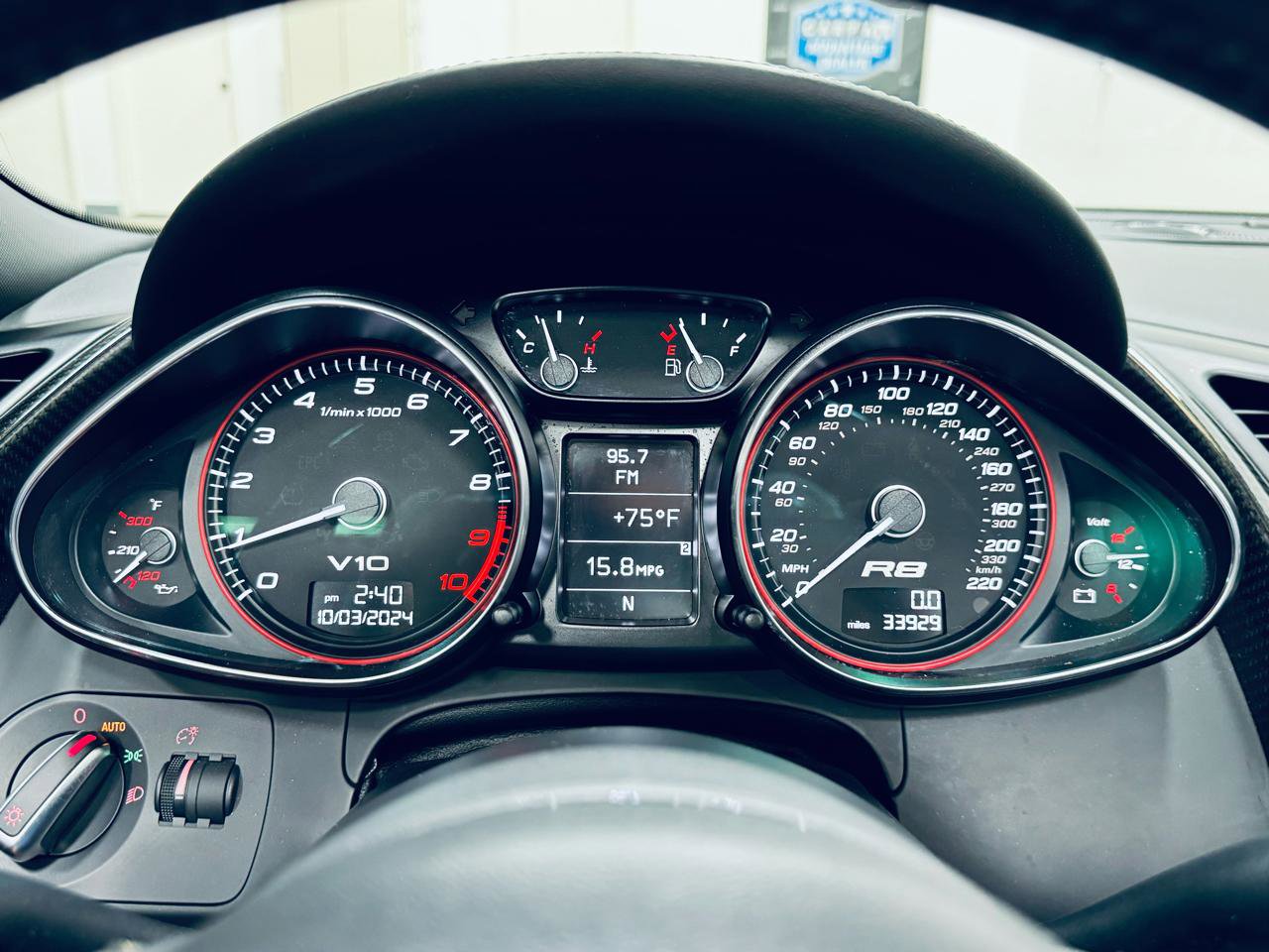 Used 2012 Audi R8 V10 w/ Enhanced Leather Pkg AWD/4WD image 38