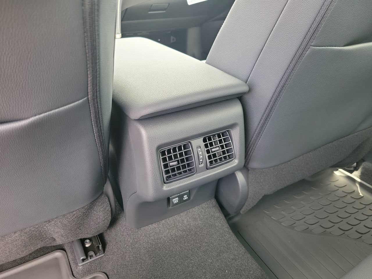 Used 2026 Toyota Camry SE FWD image 12