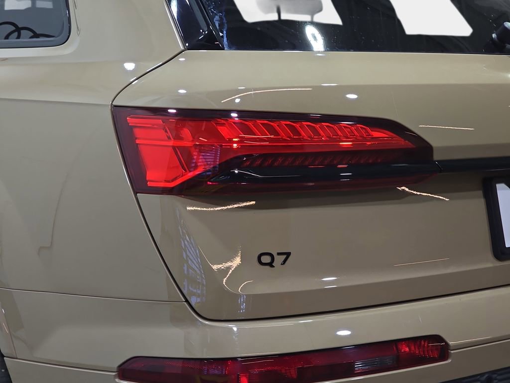 Used 2025 Audi Q7 3.0T Prestige w/ Prestige Package image 35