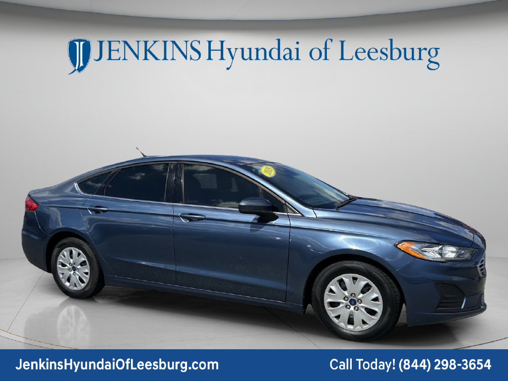 Used 2019 Ford Fusion S FWD image 2