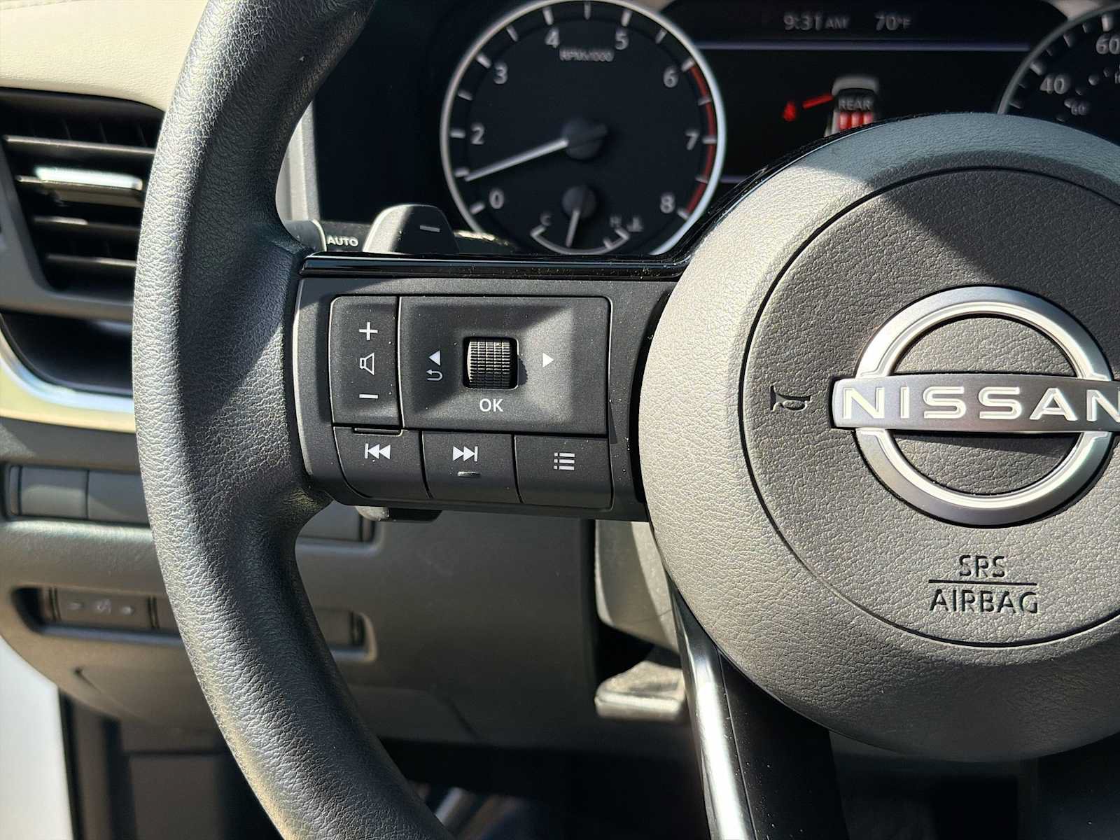 Used 2023 Nissan Rogue SV AWD/4WD image 20