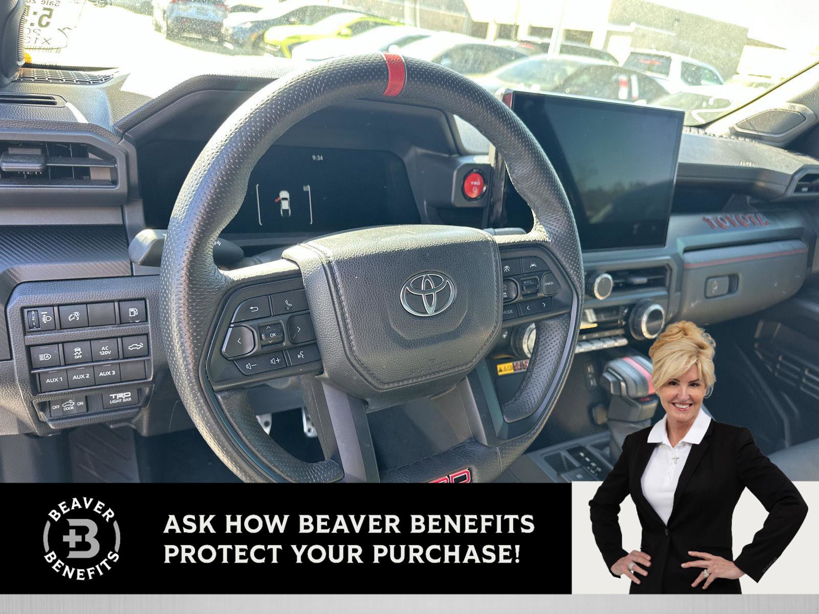 Used 2025 Toyota RAV4 XSE w/ Weather Package AWD/4WD image 1